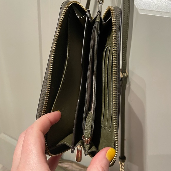 Michael Kors Crossbody & wallet set - Picture 8 of 8